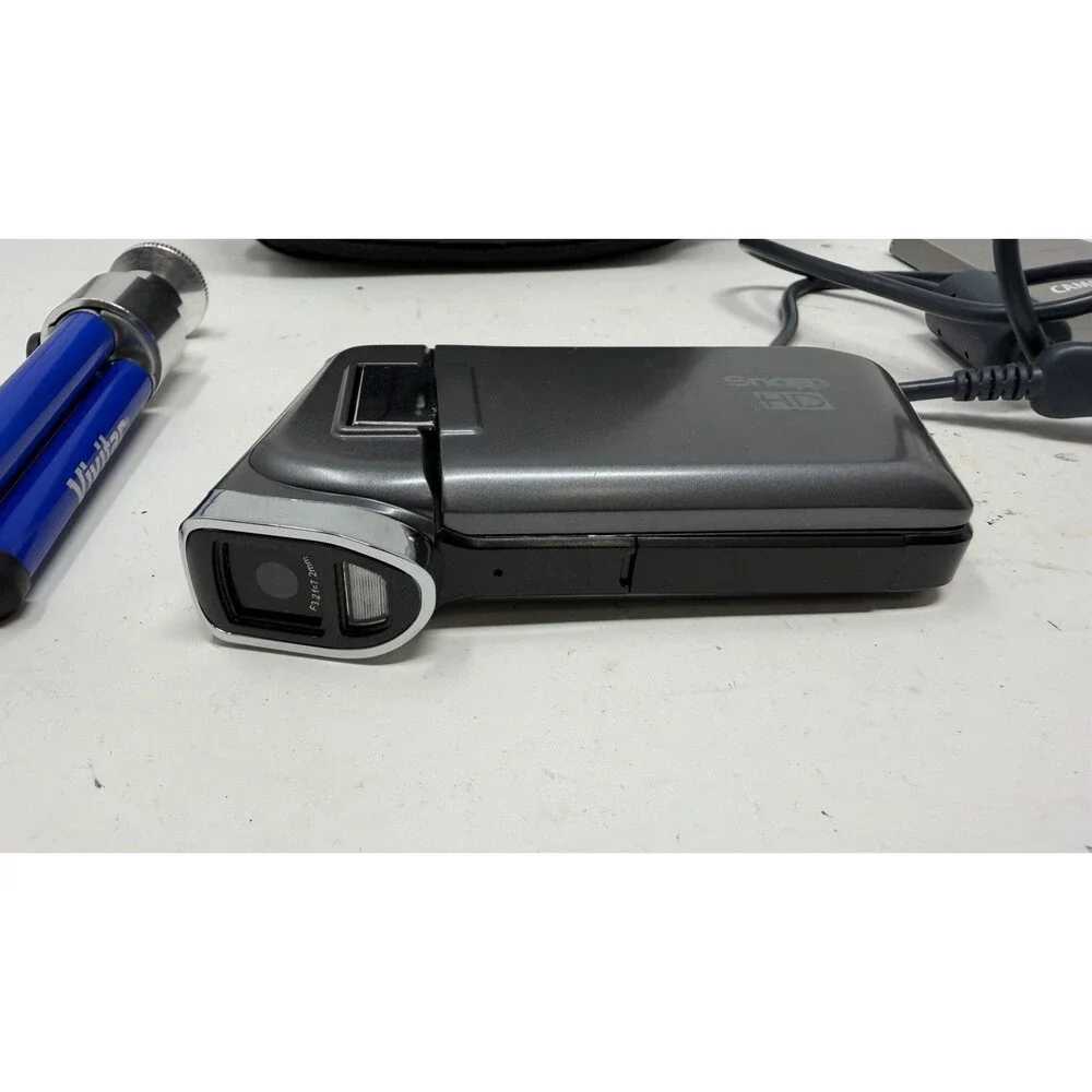 Coby Snapp Camcorder CAM5005 5MP With Case